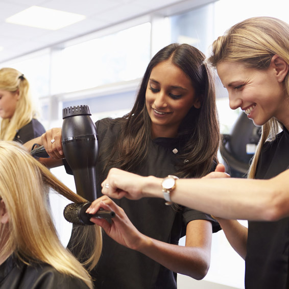 Bringst Du die besten Voraussetzungen für den Friseurberuf mit?